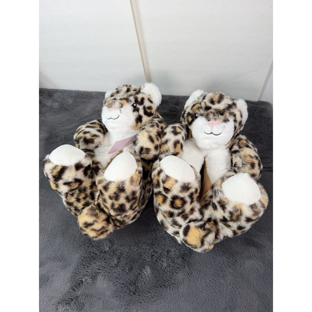 Feetmoji Women’s Slippers Size 11-12 Tan Cheetah Leopard Faux Fur Animal Plush